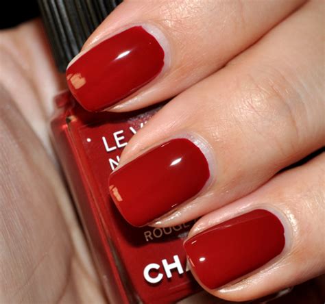 chanel smalto rouge fatal|LE VERNIS Longwear nail colour 105 .